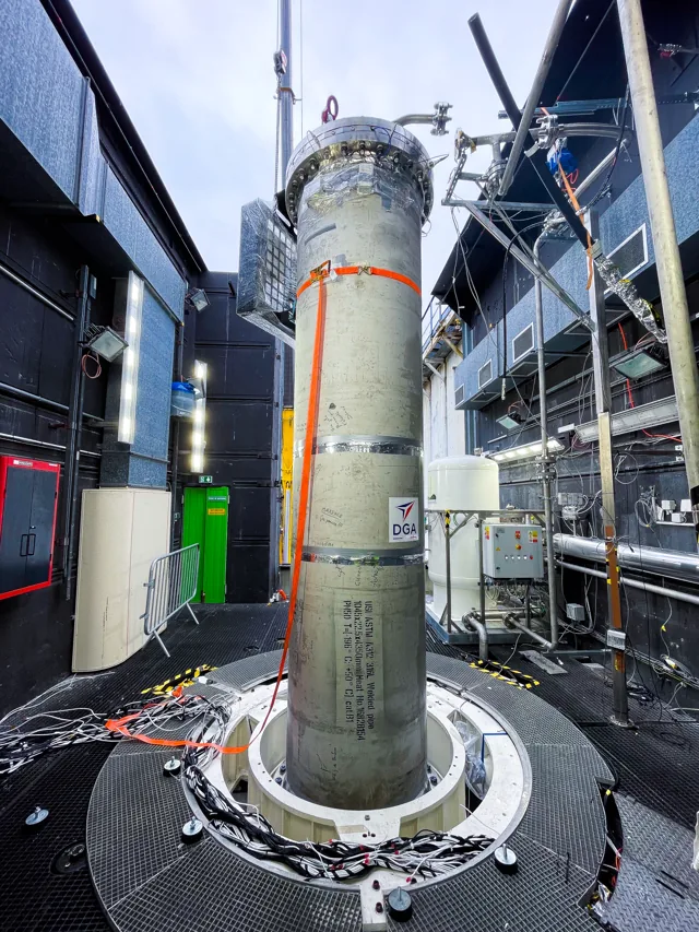 HyPrSpace Terminator rocket-engine demonstrator installed vertically on a DGA ground-test bench