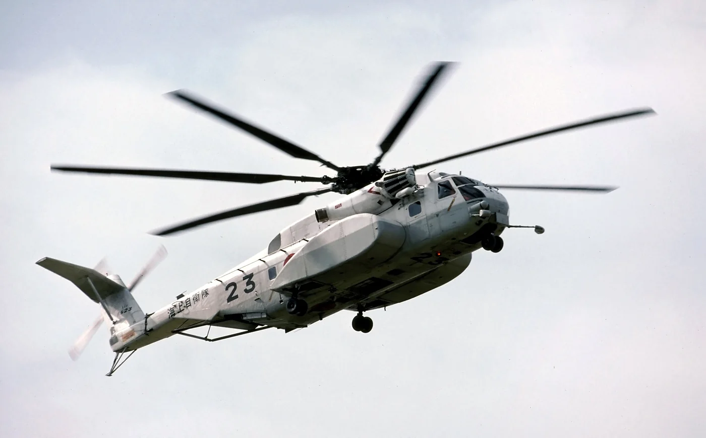 A Japan Maritime Self-Defense Force MH-53E Sea Dragon in flight