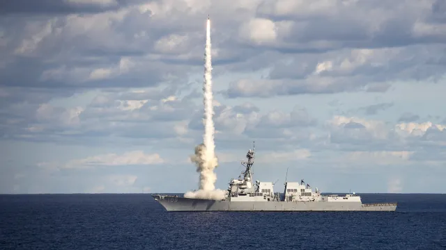 Destroyer USS Jason Dunham (DDG 109) launching a Standard Missile 2 during a live-fire exercise