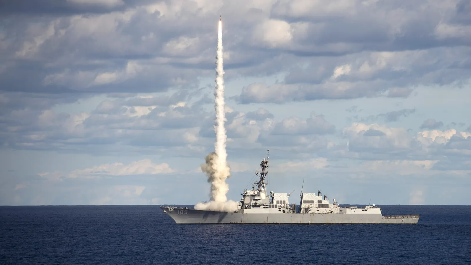 Destroyer USS Jason Dunham (DDG 109) launching a Standard Missile 2 during a live-fire exercise